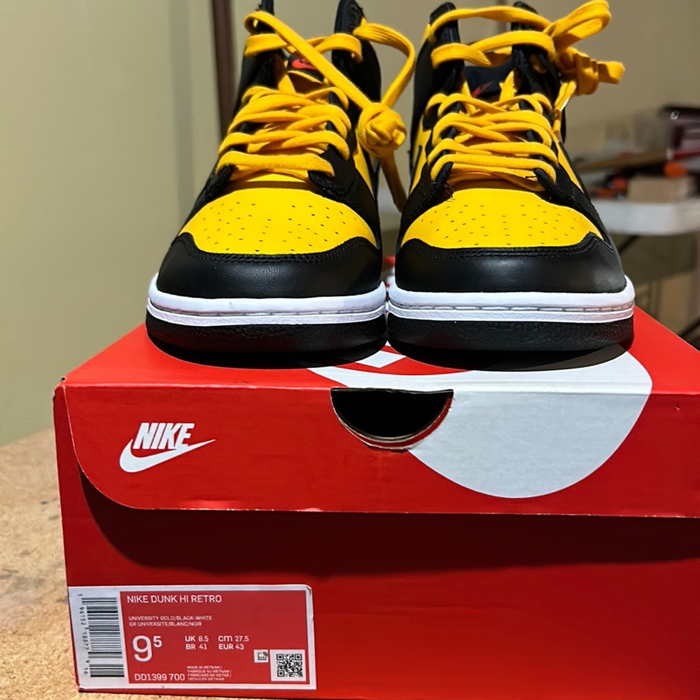 Nike Men’s Dunk High Retro - Black/Yellow